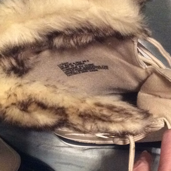 Lydiia Faux Fur Winter Boot,  Bone color, NWT - Picture 5 of 7